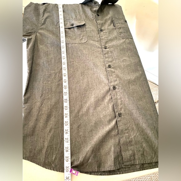 Ecko UNLTD Men's Solid City Short Sleeve Woven Shirt - Picture 4 of 6